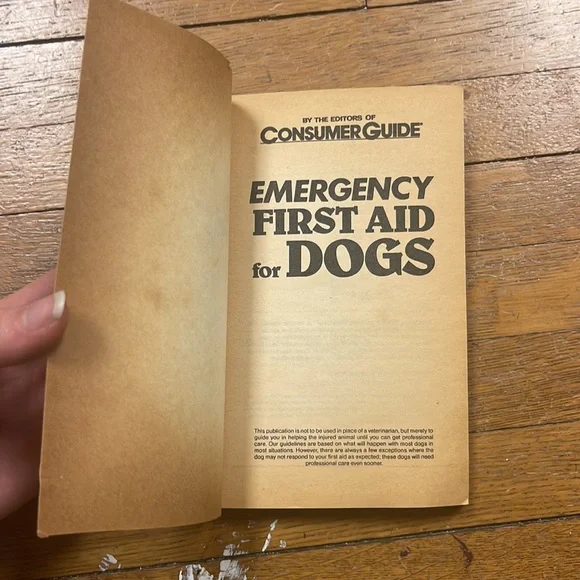 1988 Emergency First Aid for Dogs - Picture 3 of 7
